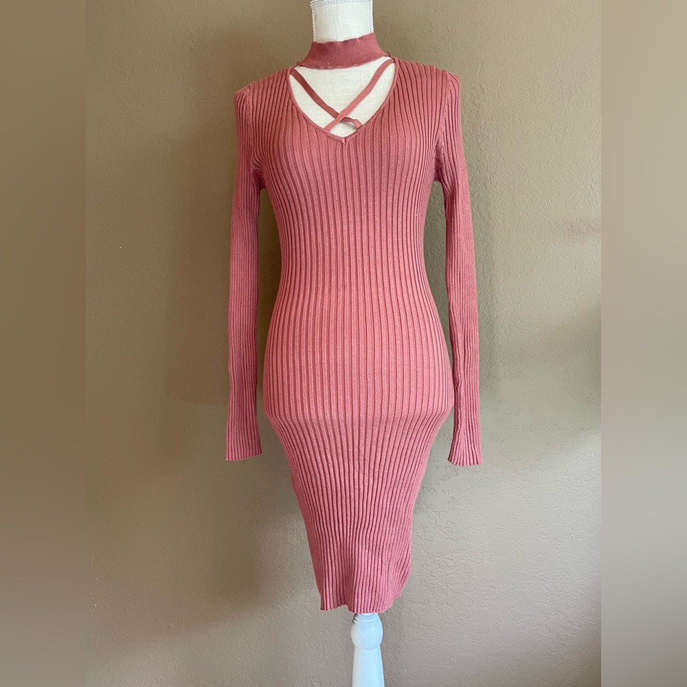 Long sleeve, lightweight, soft stretch dress. Pink-coral color.